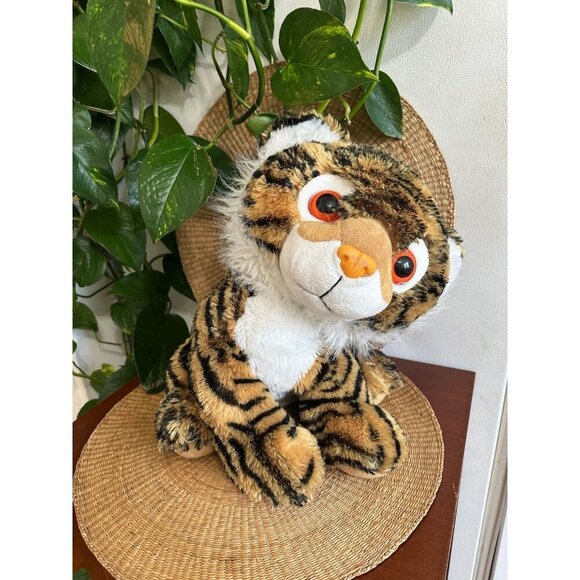 Six Flags plush toy tiger - Picture 1 of 9